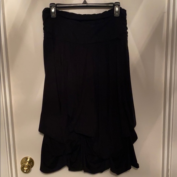 Ruffle bottom black maxi skirt - Picture 1 of 3